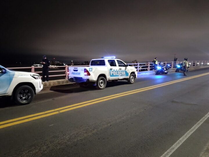Conmoción en el puente General Belgrano: un hombre se arrojó al río anoche y activó un operativo de búsqueda