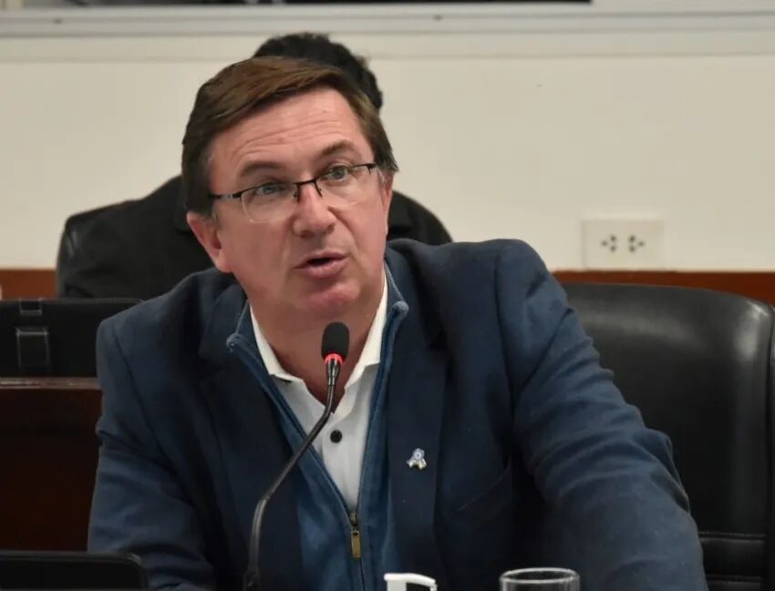 Denuncian al titular del Banco del Chaco por «quedarse» con la plata de una agencia