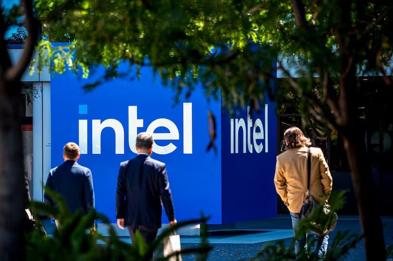 Intel sorprende al mercado con resultados impulsados por la inteligencia artificial y dispara sus acciones