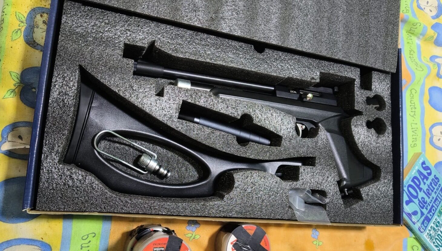 Villa Ángela: secuestran un arsenal de armas y una granada activa en un allanamiento por amenazas en redes sociales