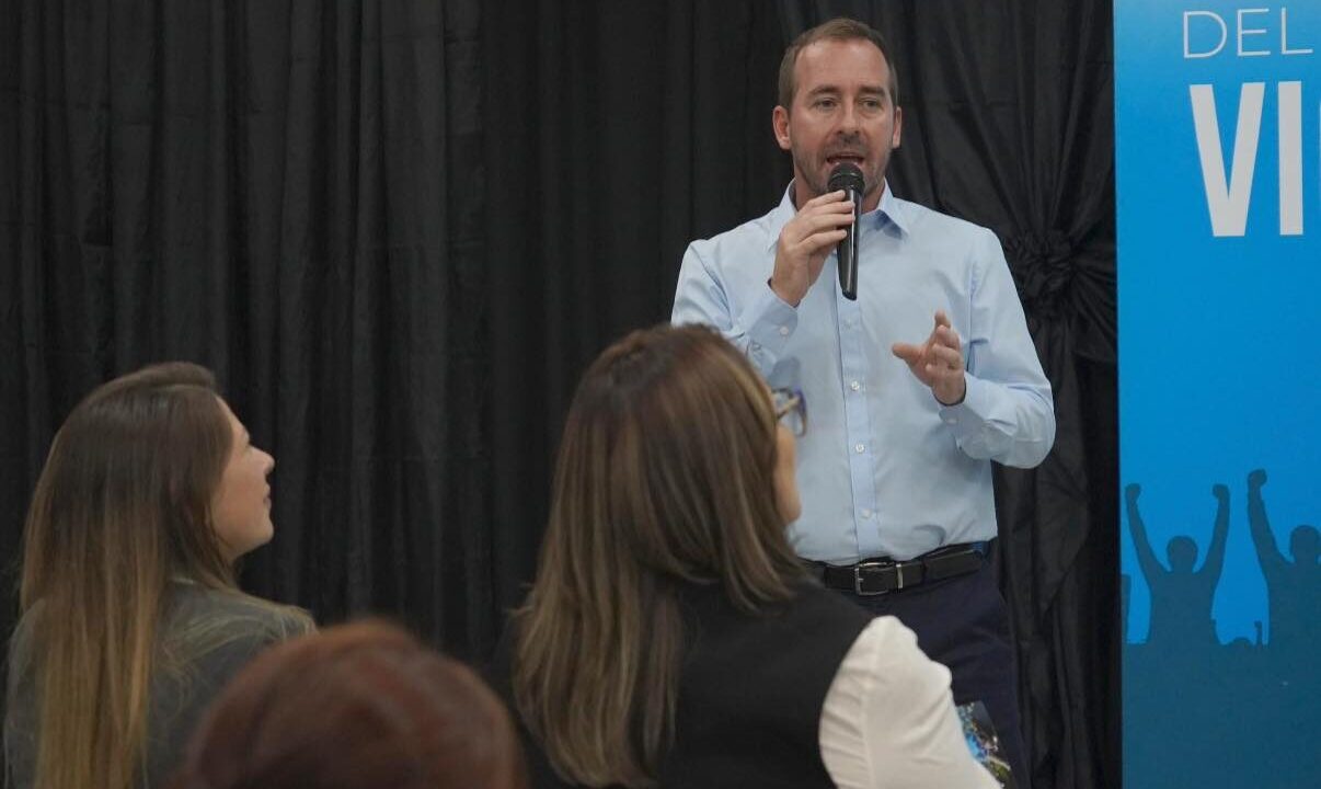 Javier Martínez participó de un encuentro con estudiantes y docentes en Gancedo