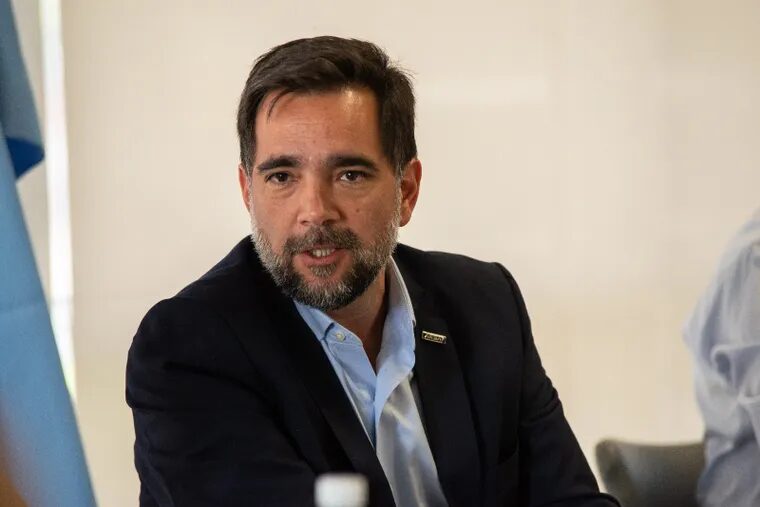Detuvieron al extitular de ARSAT tras el hallazgo de más de US$650.000 y drogas durante un allanamiento