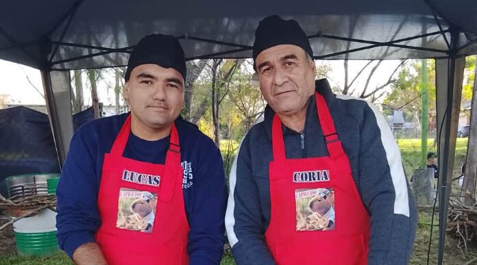 Padre e hijo de La Escondida ganaron el 1.º Concurso Regional del Guiso de Fideo Spaghetti